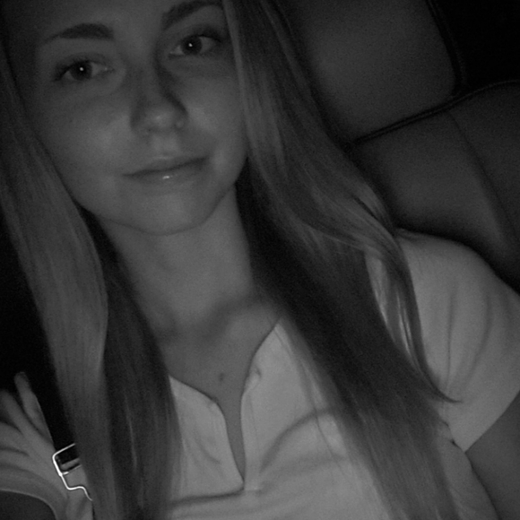 Meet your Posher, Amanda - Picture 10 of 15